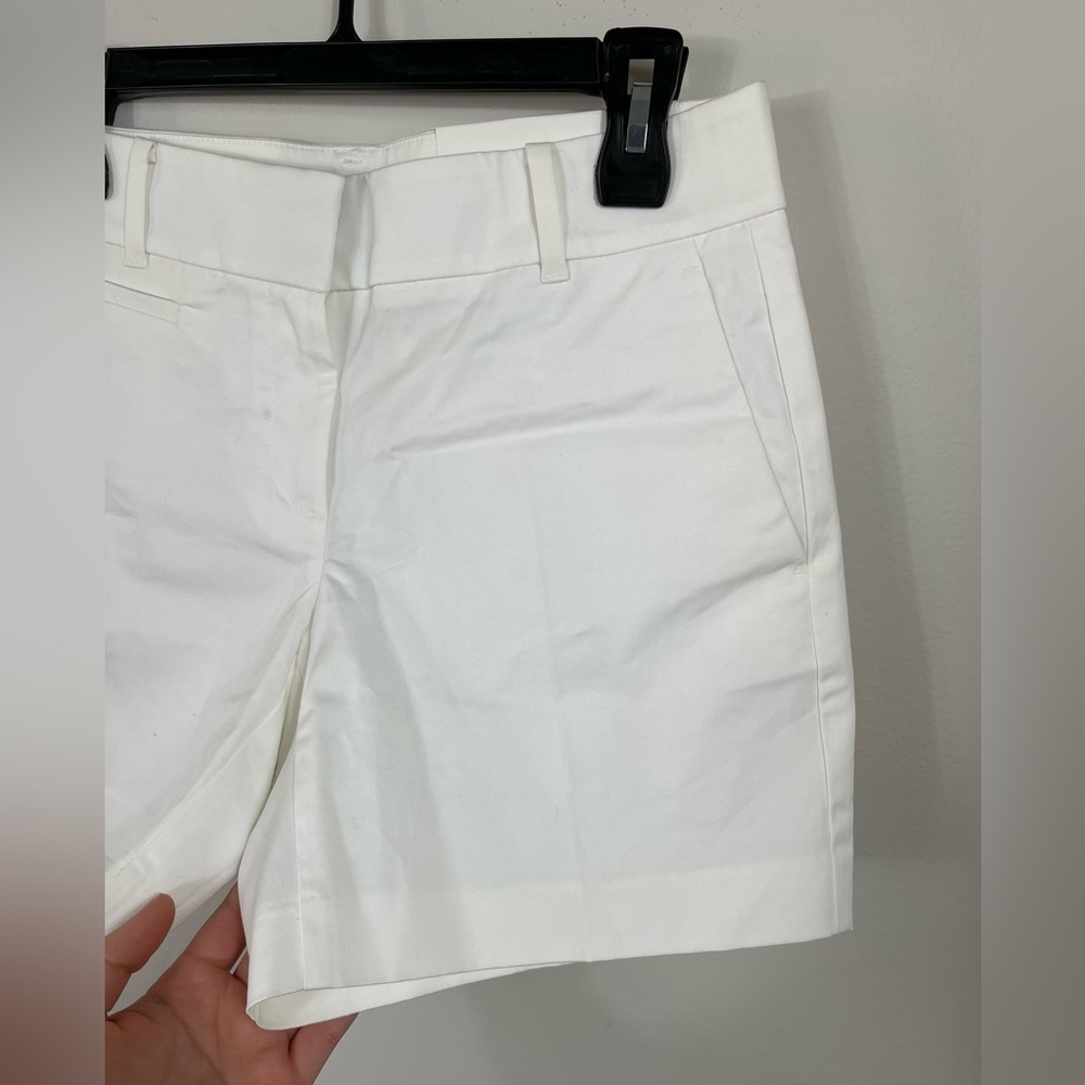 AnnTaylor Loft Shorts White Cotton Pockets Structured Flat Front TheOpenTrunk - Picture 3 of 10